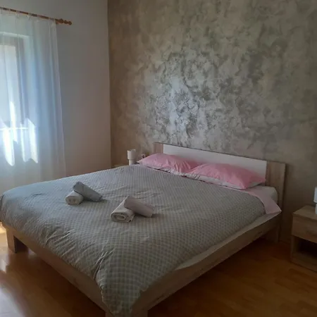 App Krivit Apartment Pula