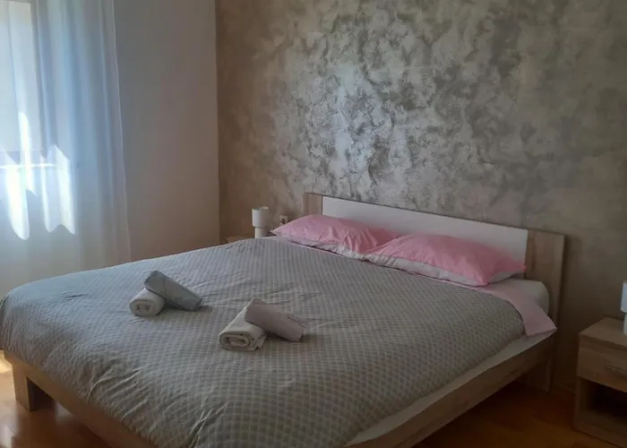 App Krivit Διαμέρισμα Πούλα